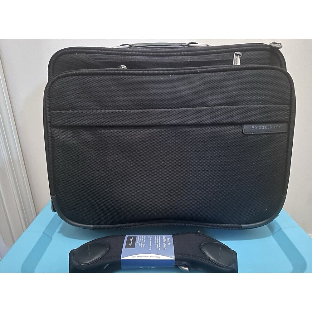 Briggs and Riley Briefcase Spinner 2 Wheel Carry On